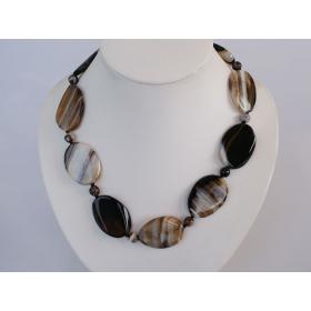 18.5 inches line patterned agate necklace with moonlight clasp