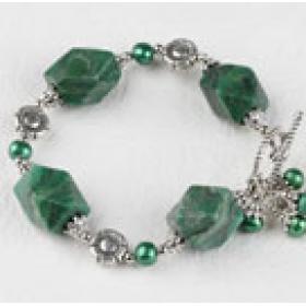 green pearl and jade bracelet with toggle clasp